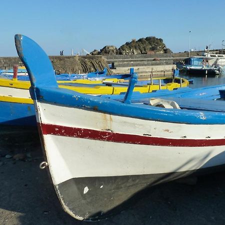 Sea Breeze Acitrezza Lägenhet Aci Castello Exteriör bild